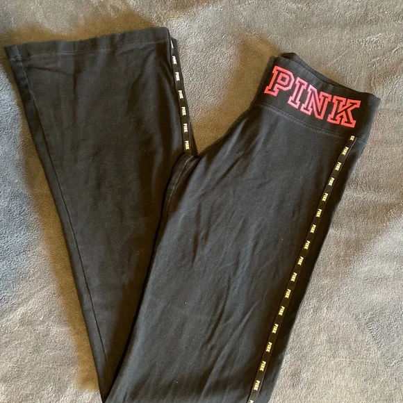 Victoria's Secret PINK BlackYoga. - Picture 3 of 4